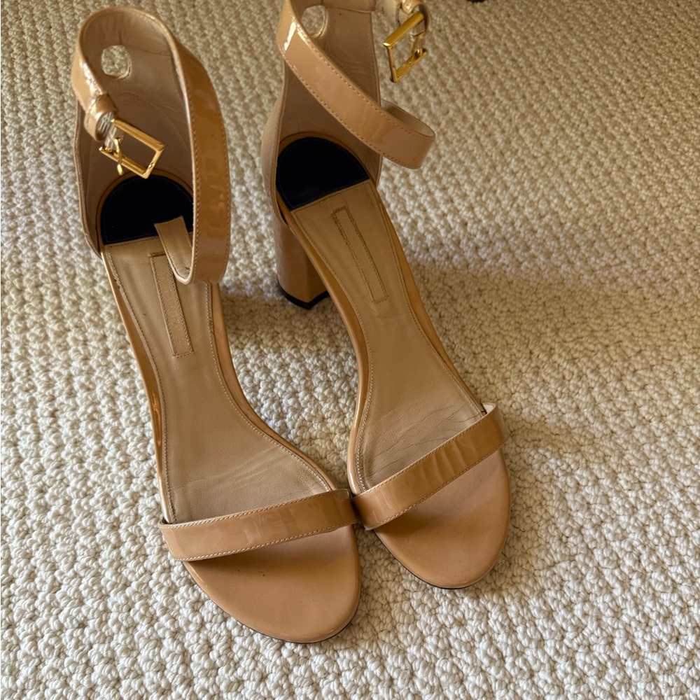 Stuart Weitzman Nearly Nude Block Heel // size 8.5